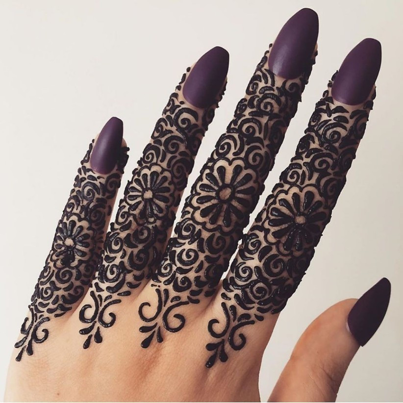 Mehendi Deisgns in Dubai 2021 by VisaDekho