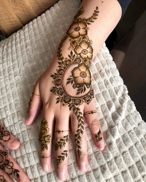 Mehendi Deisgns in Dubai 2021 by VisaDekho